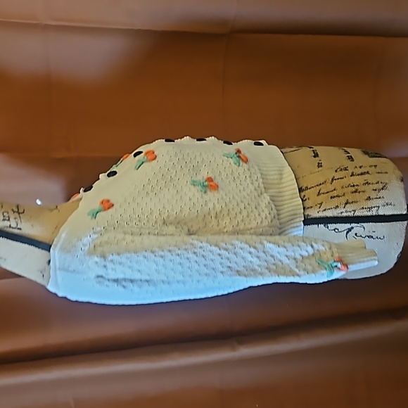 Cherry Mak 🍒 Sweater - Picture 5 of 8